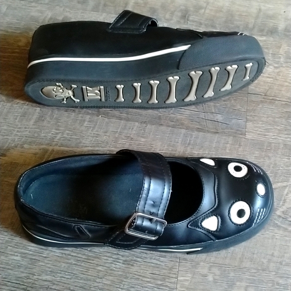 TUK Kitty Flats - Picture 5 of 8